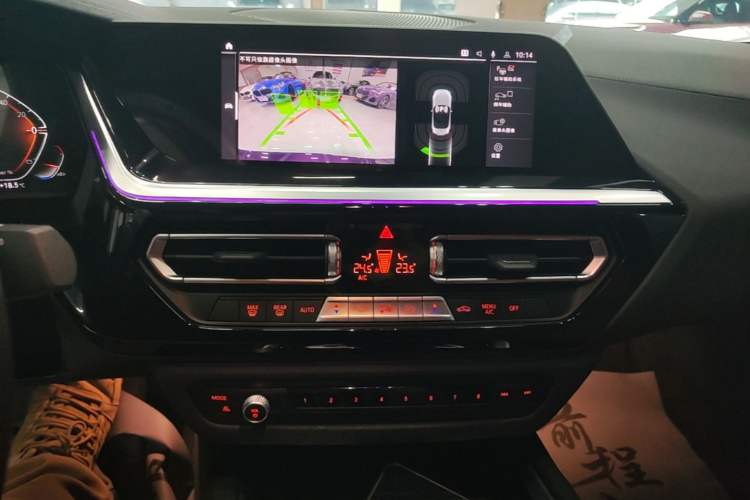 Used BMW Z4 2023 sDrive 25i M Sport Package Audio And AC Panel