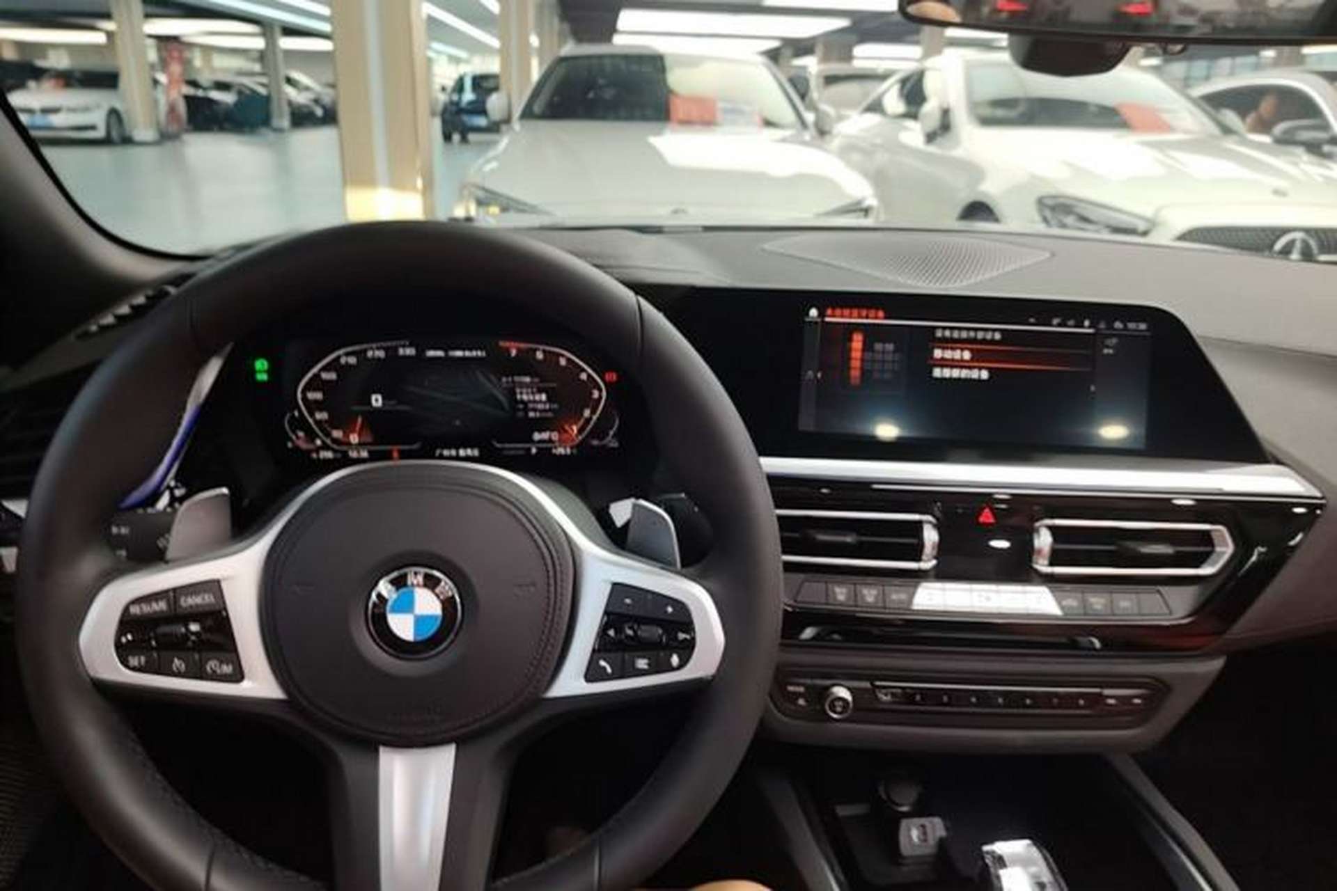 Used BMW Z4 2023 sDrive 25i M Sport Package Center Console