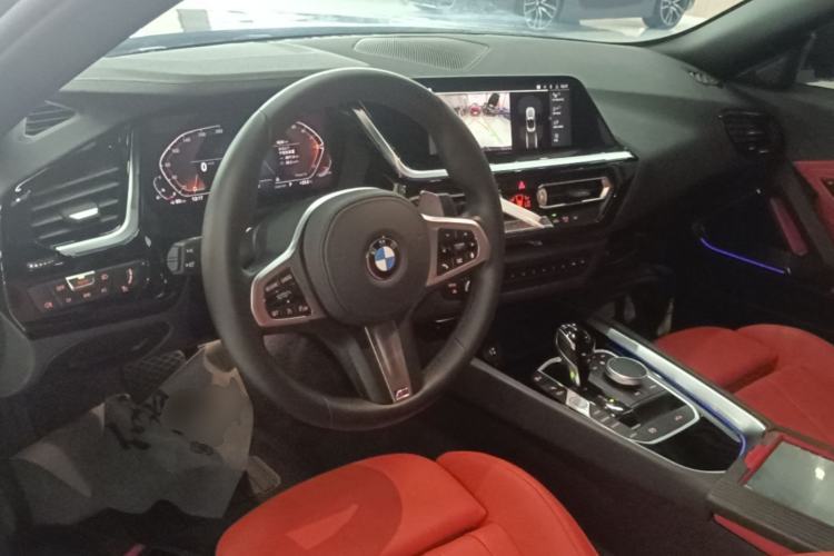Used BMW Z4 2023 sDrive 25i M Sport Package Center Console