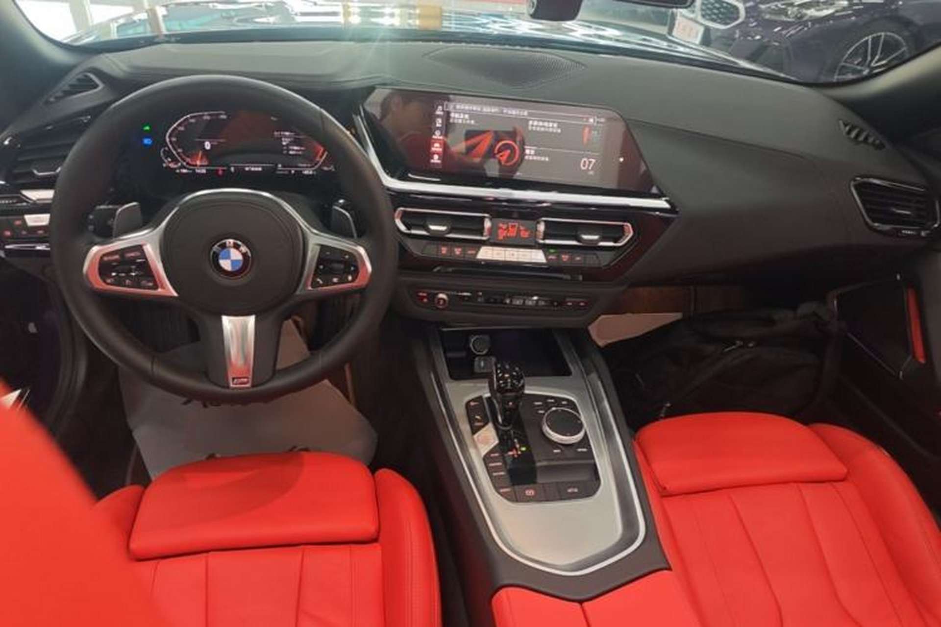 Used BMW Z4 2023 sDrive 25i M Sport Night Edition package Center Console
