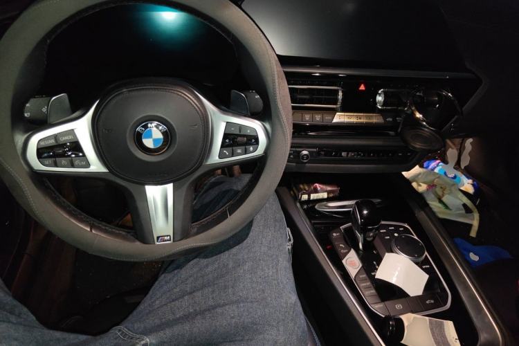 Used BMW Z4 2023 sDrive 25i M Sport Package Center Console