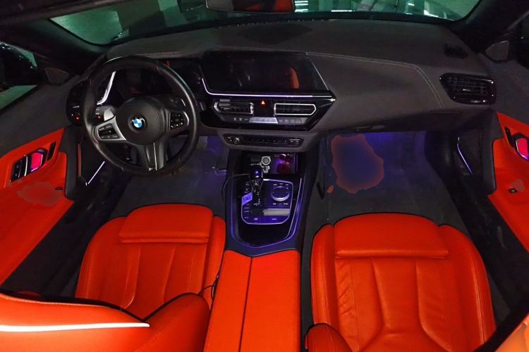 Used BMW Z4 2023 sDrive 25i M Sport Package Center Console