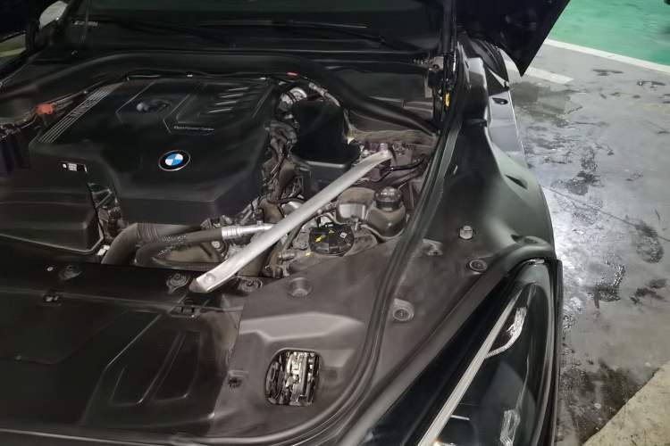 Used BMW Z4 2023 sDrive 25i M Sport Night Edition package Engine Bay Left
