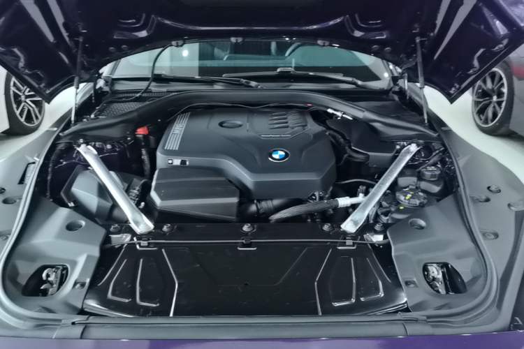 Used BMW Z4 2023 sDrive 25i M Sport Package Engine Bay