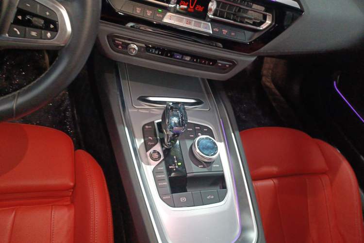 Used BMW Z4 2023 sDrive 25i M Sport Night Edition package Gear Lever