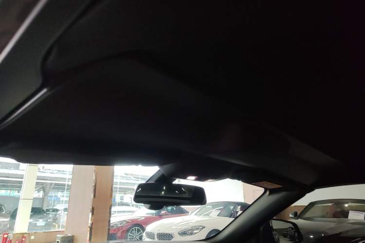 Used BMW Z4 2023 sDrive 25i M Sport Package Headliner