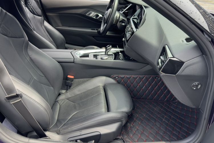 Used BMW Z4 2023 sDrive 25i M Sport Package Interior 11