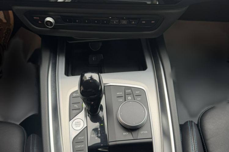 Used BMW Z4 2023 sDrive 25i M Sport Night Edition package Interior 3