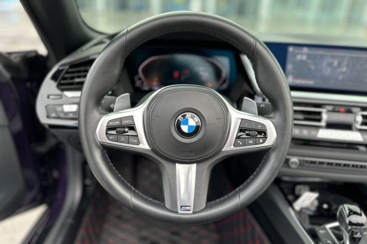 Used BMW Z4 2023 sDrive 25i M Sport Package Interior 4