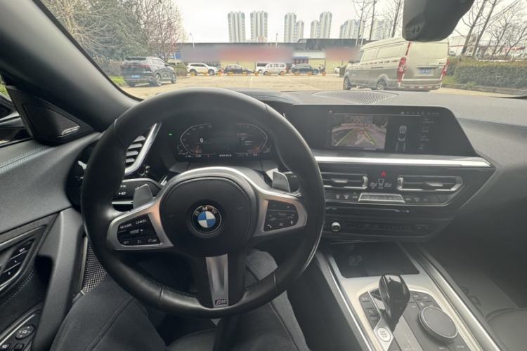 Used BMW Z4 2023 sDrive 25i M Sport Night Edition package Interior 5