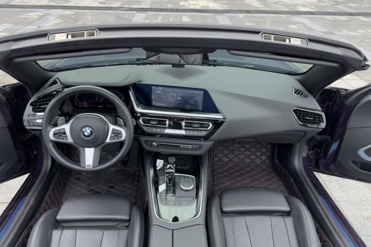 Used BMW Z4 2023 sDrive 25i M Sport Package Interior 7