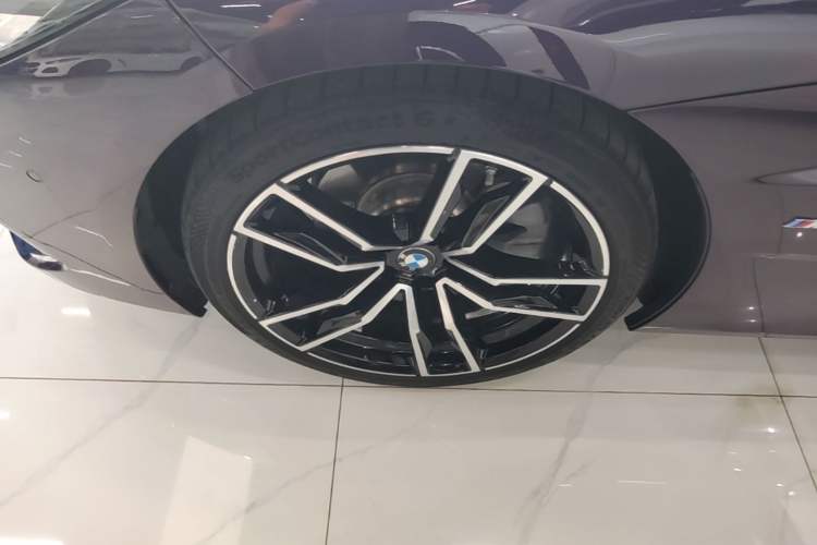 Used BMW Z4 2023 sDrive 25i M Sport Package Left Front Wheel Hub