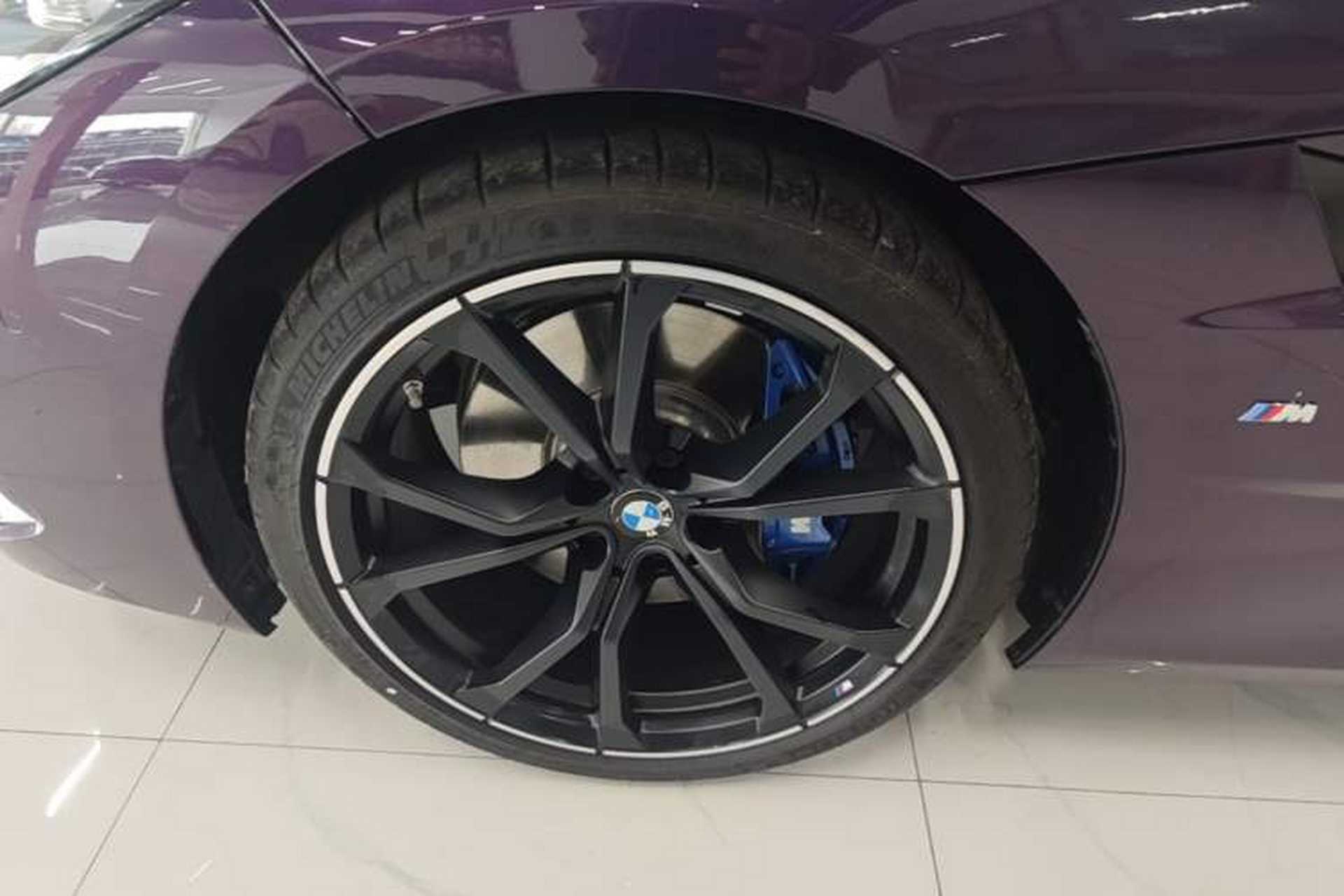Used BMW Z4 2023 sDrive 25i M Sport Night Edition package Left Front Wheel Hub