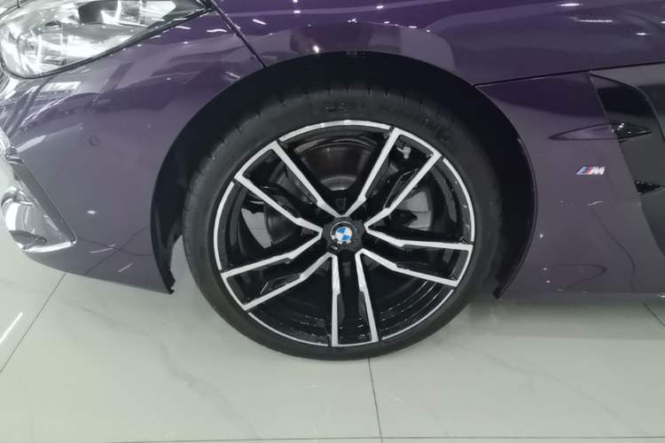 Used BMW Z4 2023 sDrive 25i M Sport Package Left Front Wheel Hub
