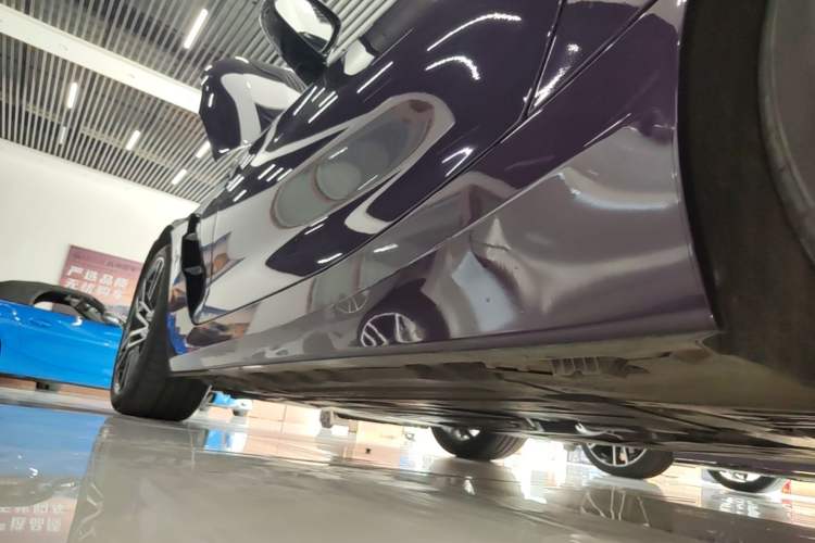 Used BMW Z4 2023 sDrive 25i M Sport Package Left Side Sill