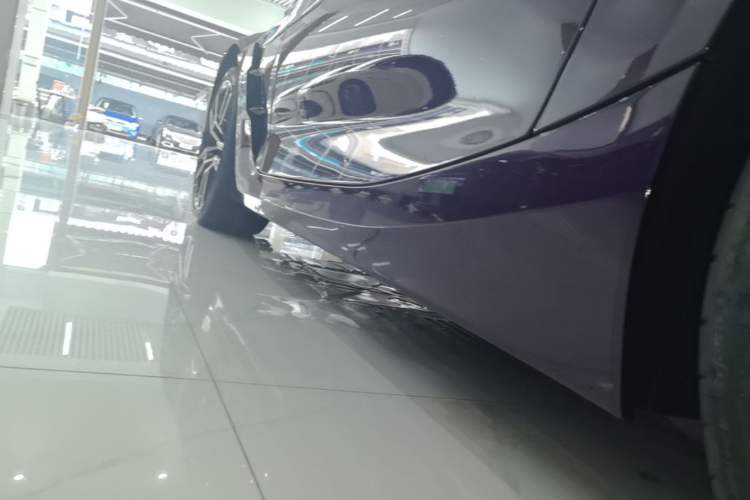 Used BMW Z4 2023 sDrive 25i M Sport Package Left Side Sill