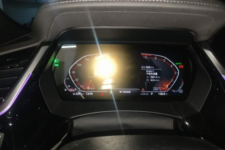 Used BMW Z4 2023 sDrive 25i M Sport Package Odometer Close Up
