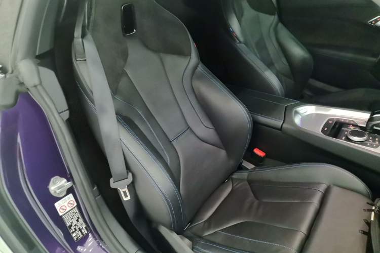 Used BMW Z4 2023 sDrive 25i M Sport Night Edition package Right Front Seat
