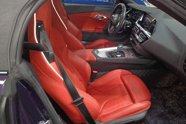 Used BMW Z4 2023 sDrive 25i M Sport Night Edition package Right Front Seat