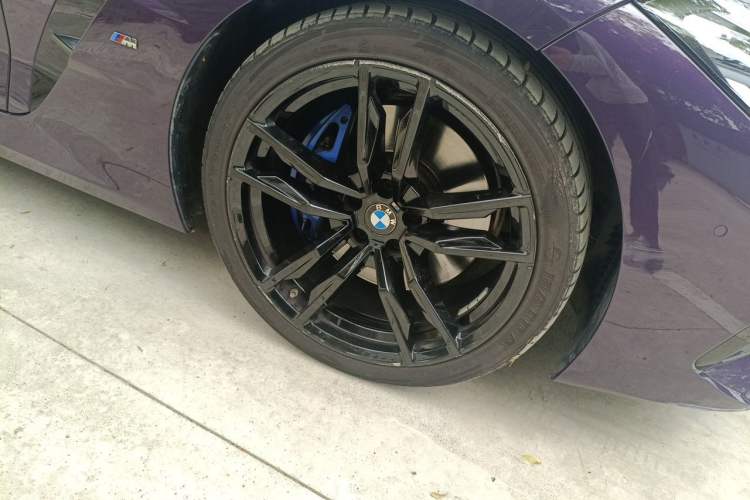 Used BMW Z4 2023 sDrive 25i M Sport Night Edition package Right Front Wheel Hub
