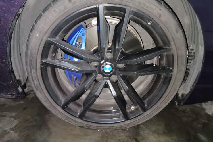 Used BMW Z4 2023 sDrive 25i M Sport Night Edition package Right Front Wheel Hub