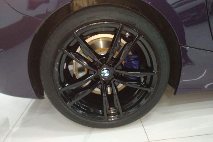 Used BMW Z4 2023 sDrive 25i M Sport Night Edition package Right Rear Wheel Hub