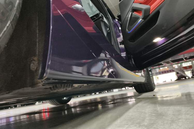 Used BMW Z4 2023 sDrive 25i M Sport Package Right Side Sill