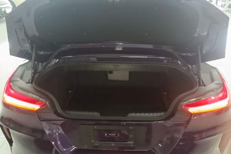Used BMW Z4 2023 sDrive 25i M Sport Package Trunk