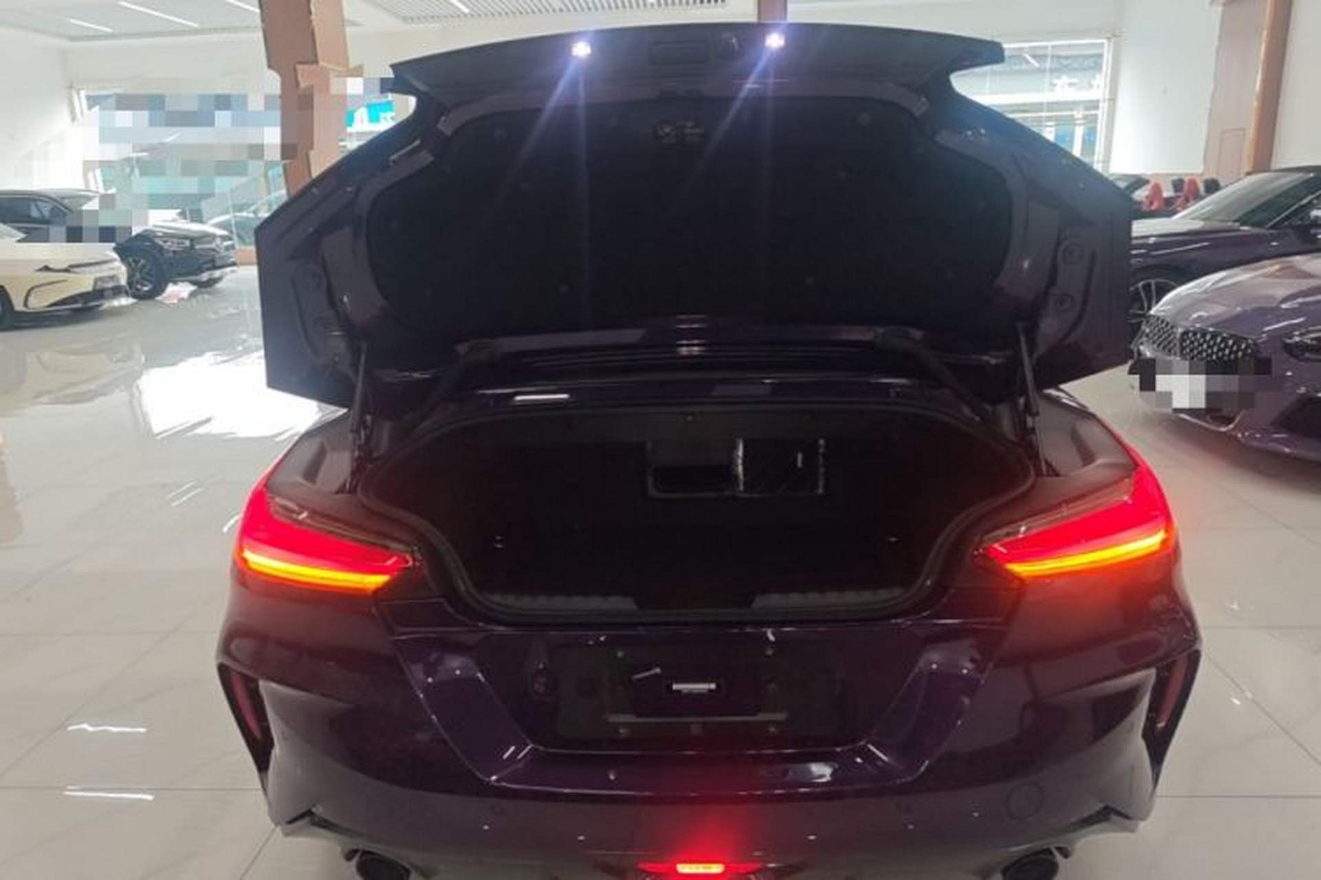 Used BMW Z4 2023 sDrive 25i M Sport Night Edition package Trunk