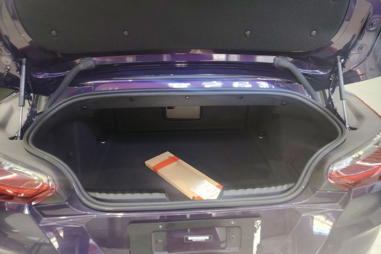 Used BMW Z4 2023 sDrive 25i M Sport Package Trunk