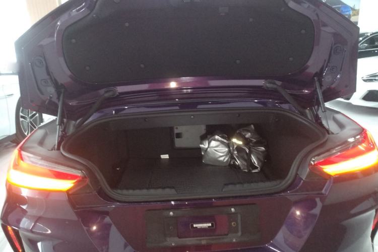 Used BMW Z4 2023 sDrive 25i M Sport Night Edition package Trunk