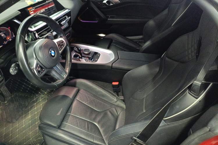 Used BMW Z4 2023 sDrive 25i M Sport Package Interior 4