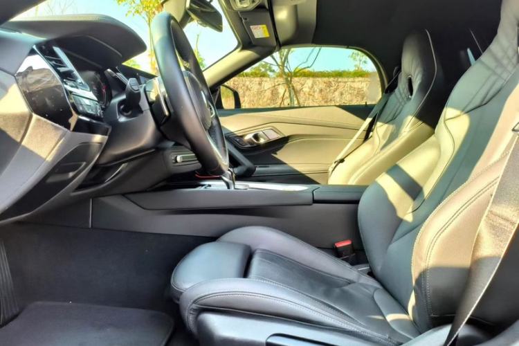 Used BMW Z4 2023 sDrive 25i M Sport Package Interior 6