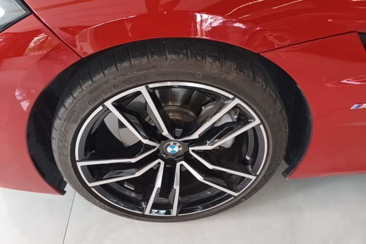 Used BMW Z4 2023 sDrive 25i M Sport Package Left Front Wheel Hub