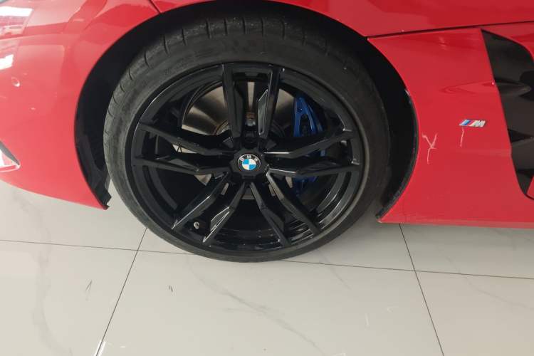 Used BMW Z4 2023 sDrive 25i M Sport Night Edition package Left Front Wheel Hub
