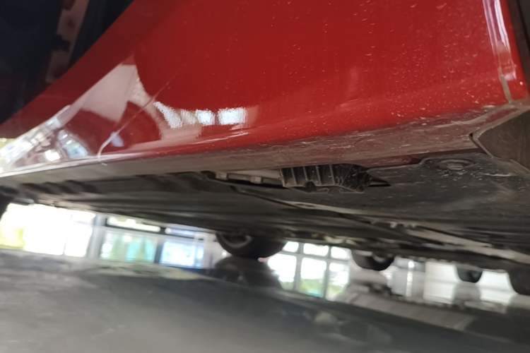 Used BMW Z4 2023 sDrive 25i M Sport Package Left Side Sill