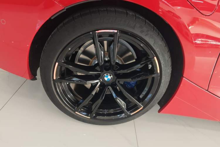 Used BMW Z4 2023 sDrive 25i M Sport Night Edition package Right Rear Wheel Hub