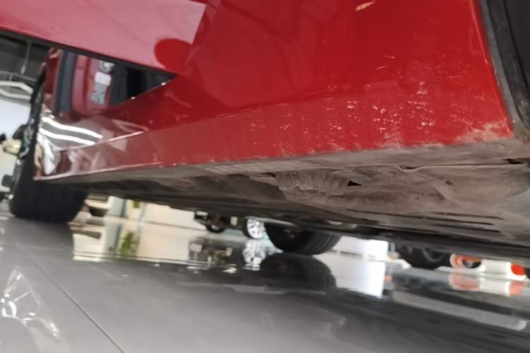 Used BMW Z4 2023 sDrive 25i M Sport Package Right Side Sill