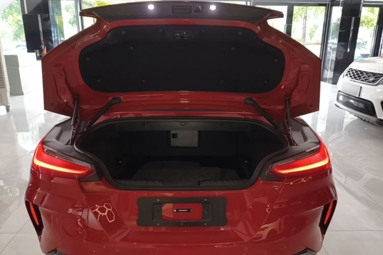 Used BMW Z4 2023 sDrive 25i M Sport Package Trunk