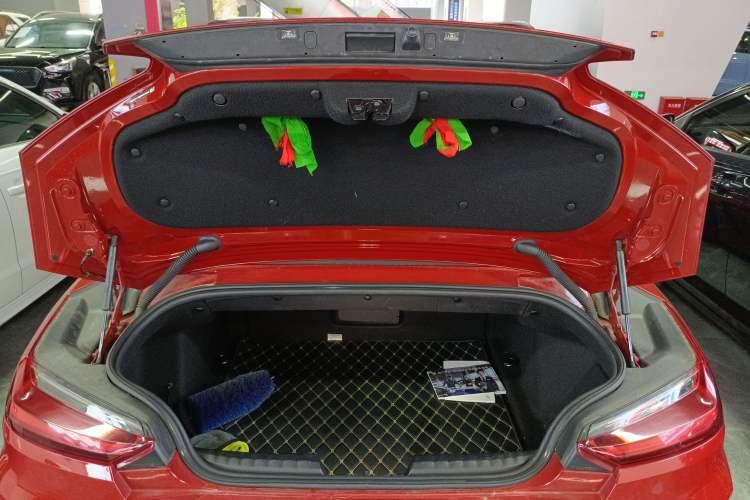 Used BMW Z4 2023 sDrive 25i M Sport Package Trunk