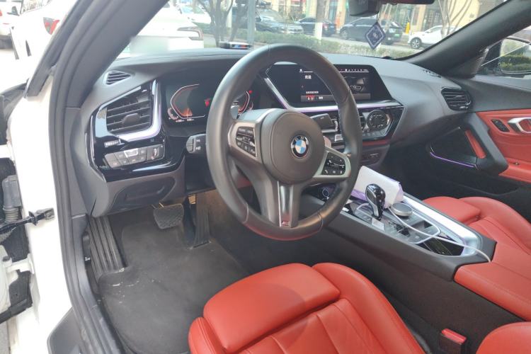 Used BMW Z4 2023 sDrive 25i M Sport Package Center Console