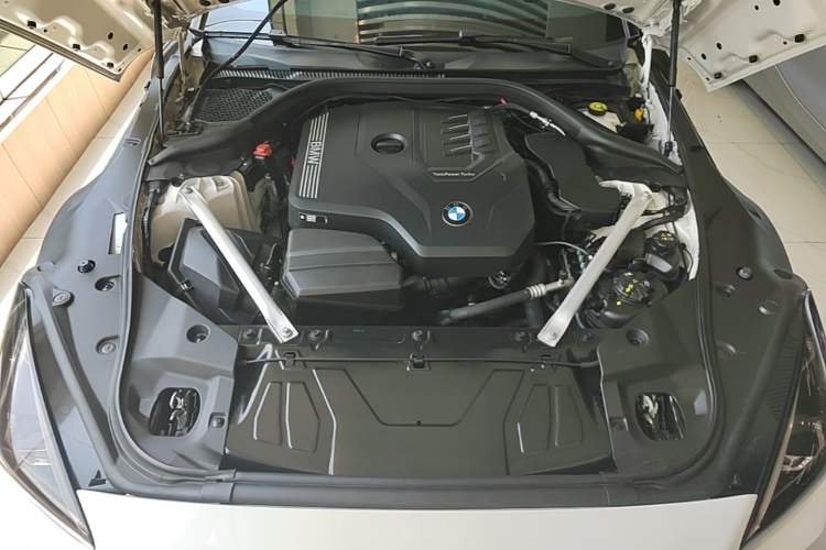 Used BMW Z4 2023 sDrive 25i M Sport Night Edition package Engine Bay