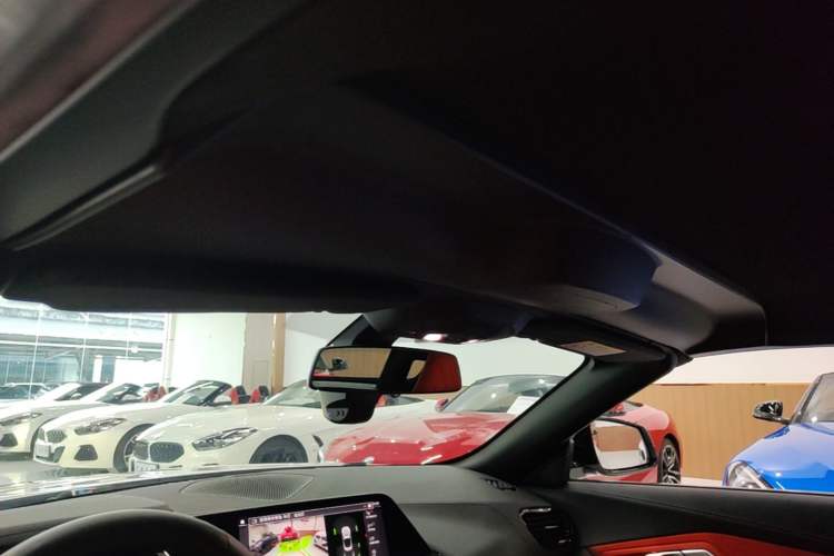 Used BMW Z4 2023 sDrive 25i M Sport Night Edition package Headliner
