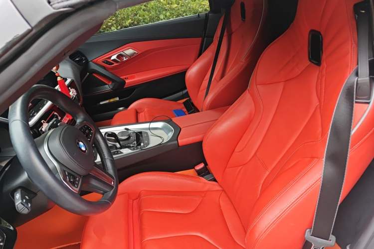 Used BMW Z4 2023 sDrive 25i M Sport Night Edition package Left Front Seat