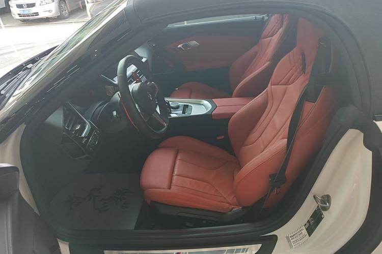 Used BMW Z4 2023 sDrive 25i M Sport Night Edition package Left Front Seat