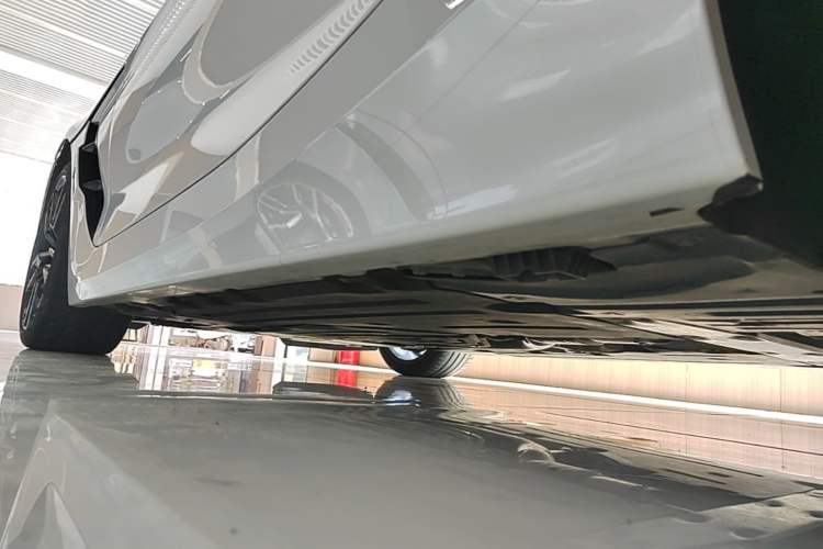 Used BMW Z4 2023 sDrive 25i M Sport Night Edition package Left Side Sill