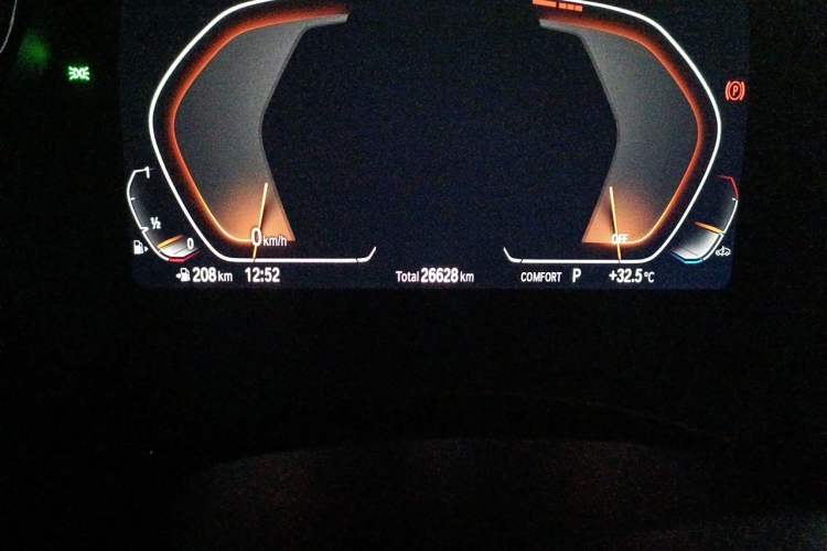 Used BMW Z4 2023 sDrive 25i M Sport Package Odometer Close Up