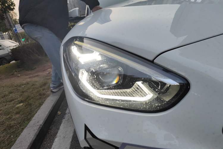 Used BMW Z4 2023 sDrive 25i M Sport Package Right Front Headlight