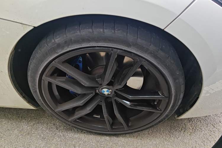 Used BMW Z4 2023 sDrive 25i M Sport Night Edition package Right Front Wheel Hub