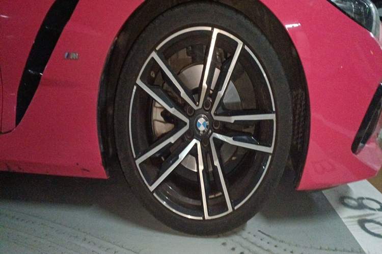 Used BMW Z4 2023 sDrive 25i M Sport Package Right Front Wheel Hub